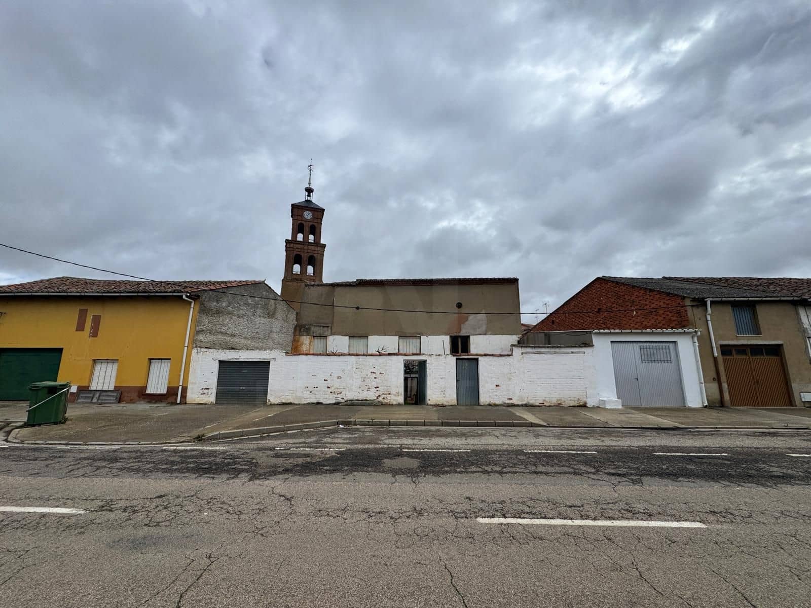 5 Zimmer Haus zu verkaufen in Villamanan mit Garage - 69.000 € (Ref: 10021869)