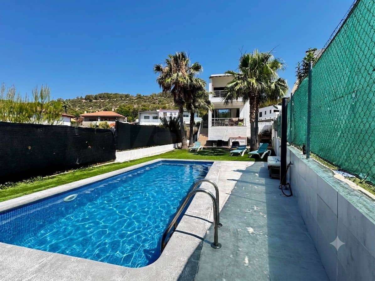 4 sovrum Hus till salu i Sant Pere de Ribes med pool garage - 925 000 € (Ref: 10021870)