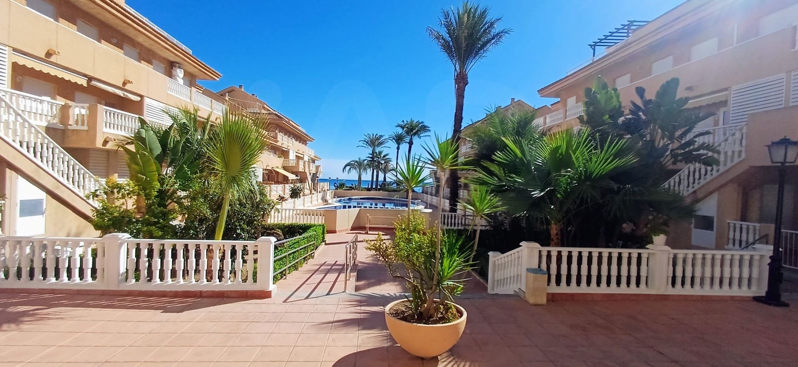 3 bedroom Apartment for sale in La Manga del Mar Menor with pool garage - € 289,900 (Ref: 10022534)
