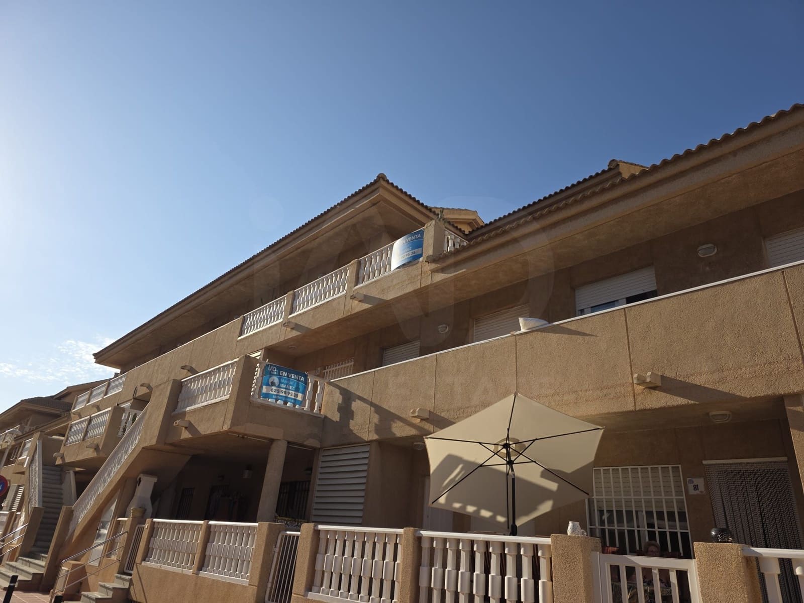 3 sypialnia Apartament na sprzedaż w La Manga del Mar Menor z basenem garażem - 289 900 € (Ref: 10022534)