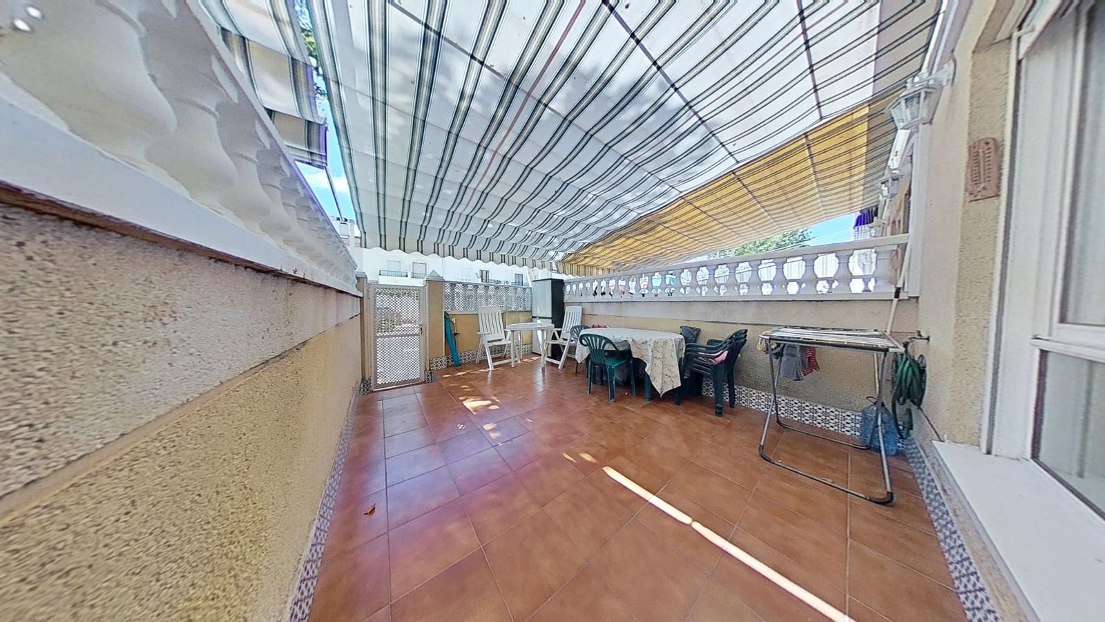 4 sypialnia Dom szeregowy na sprzedaż w Santa Pola z basenem - 265 000 € (Ref: 10022535)