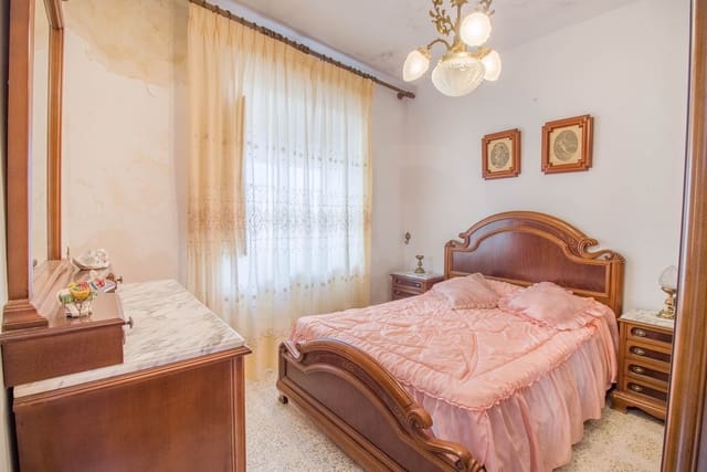 3 makuuhuone Rivitalo myytävänä paikassa Cortegana - 55 000 € (Ref: 10023288)