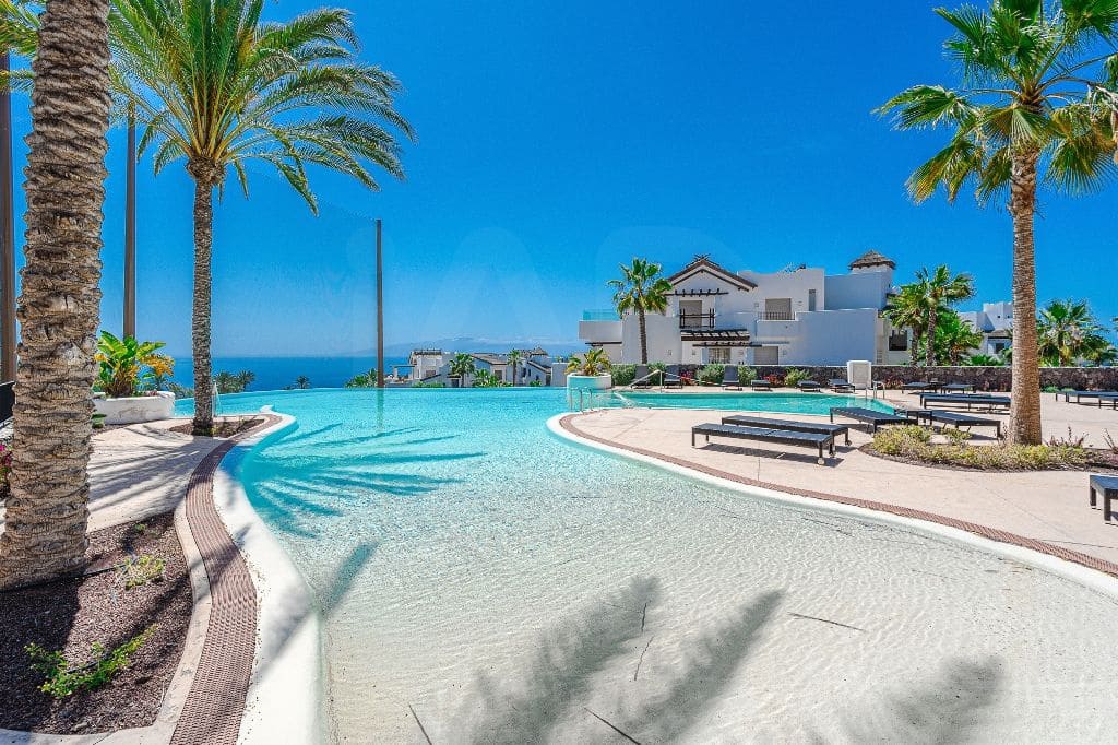 1 bedroom Apartment for sale in Guia de Isora with garage - € 535,000 (Ref: 10023290)