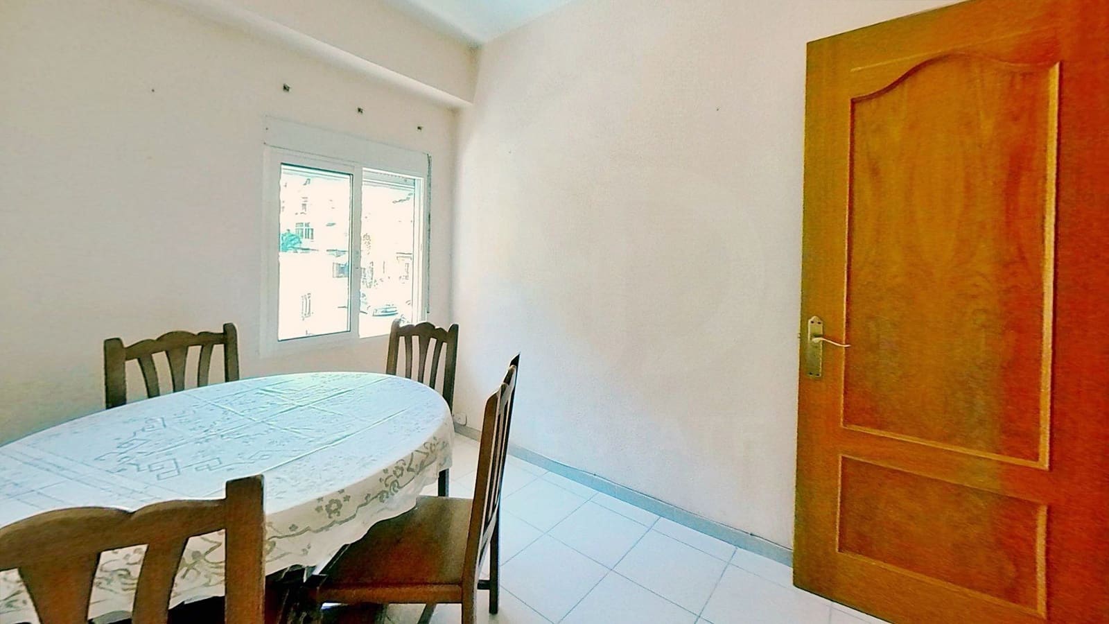 3 makuuhuone Huoneisto myytävänä paikassa Alicante kaupunki - 156 000 € (Ref: 10023292)