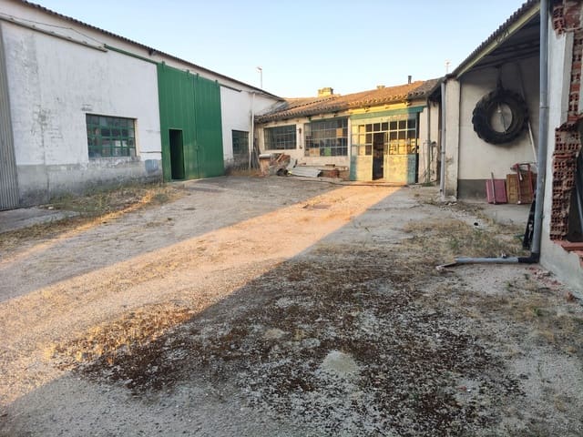 Gewerbe zu verkaufen in Fontiveros - 199.900 € (Ref: 10023295)