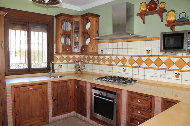 4 chambre Villa/Maison à vendre à Cortes de la Frontera avec piscine - 585 000 € (Ref: 10023297)