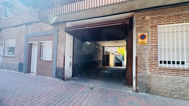 Garage te koop in Casco Histórico de Vallecas, Madrid stad - € 13.210 (Ref: 10023301)