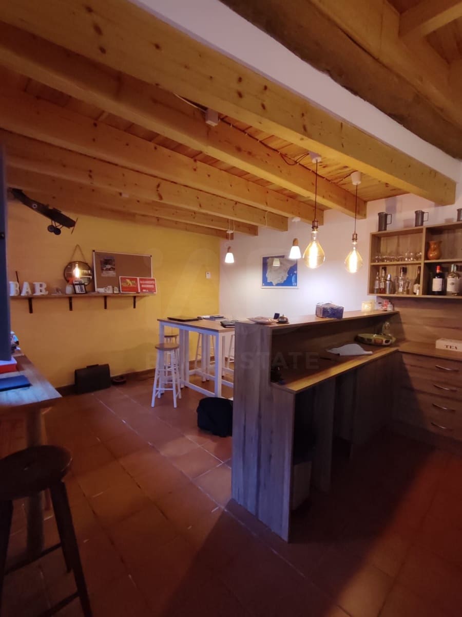 7 slaapkamer Commercieel te koop in Villares de Orbigo - € 299.000 (Ref: 10023305)