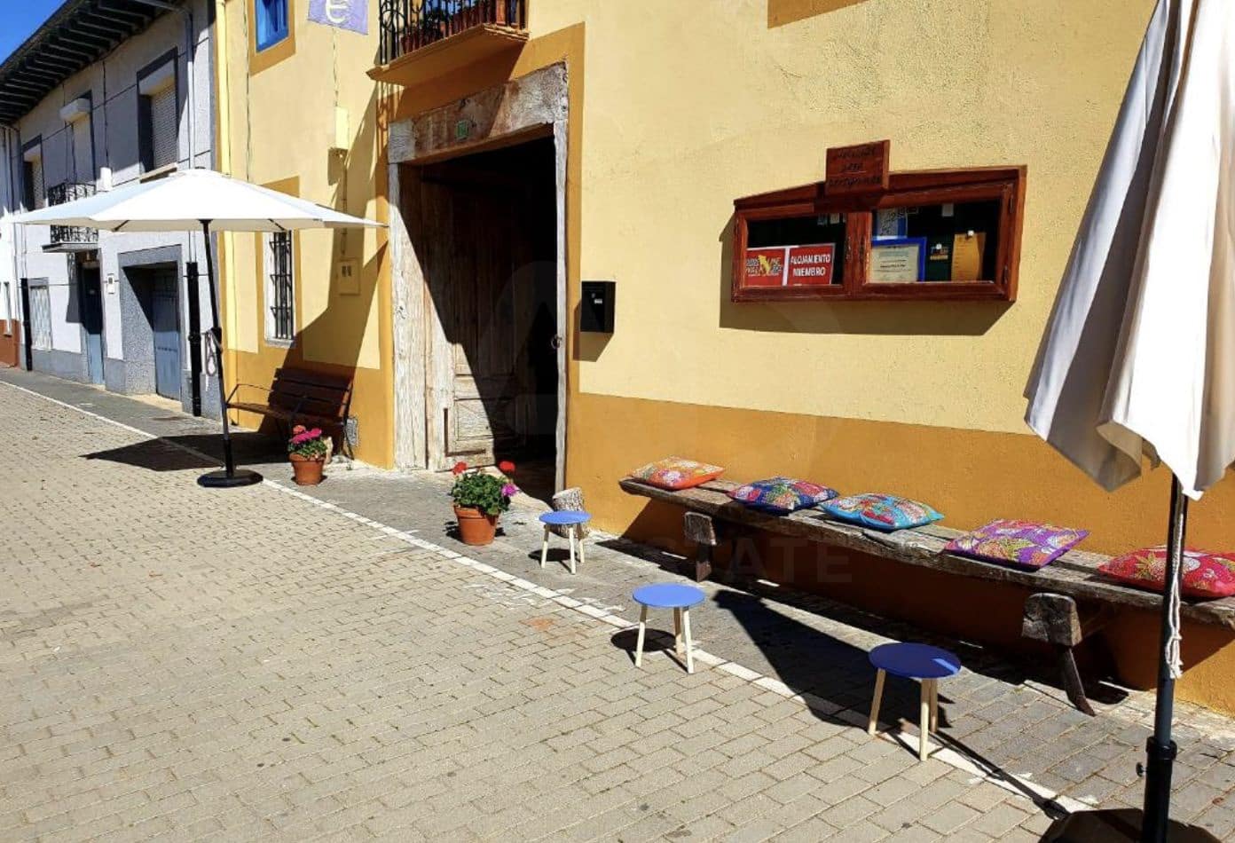 7 slaapkamer Commercieel te koop in Villares de Orbigo - € 299.000 (Ref: 10023305)