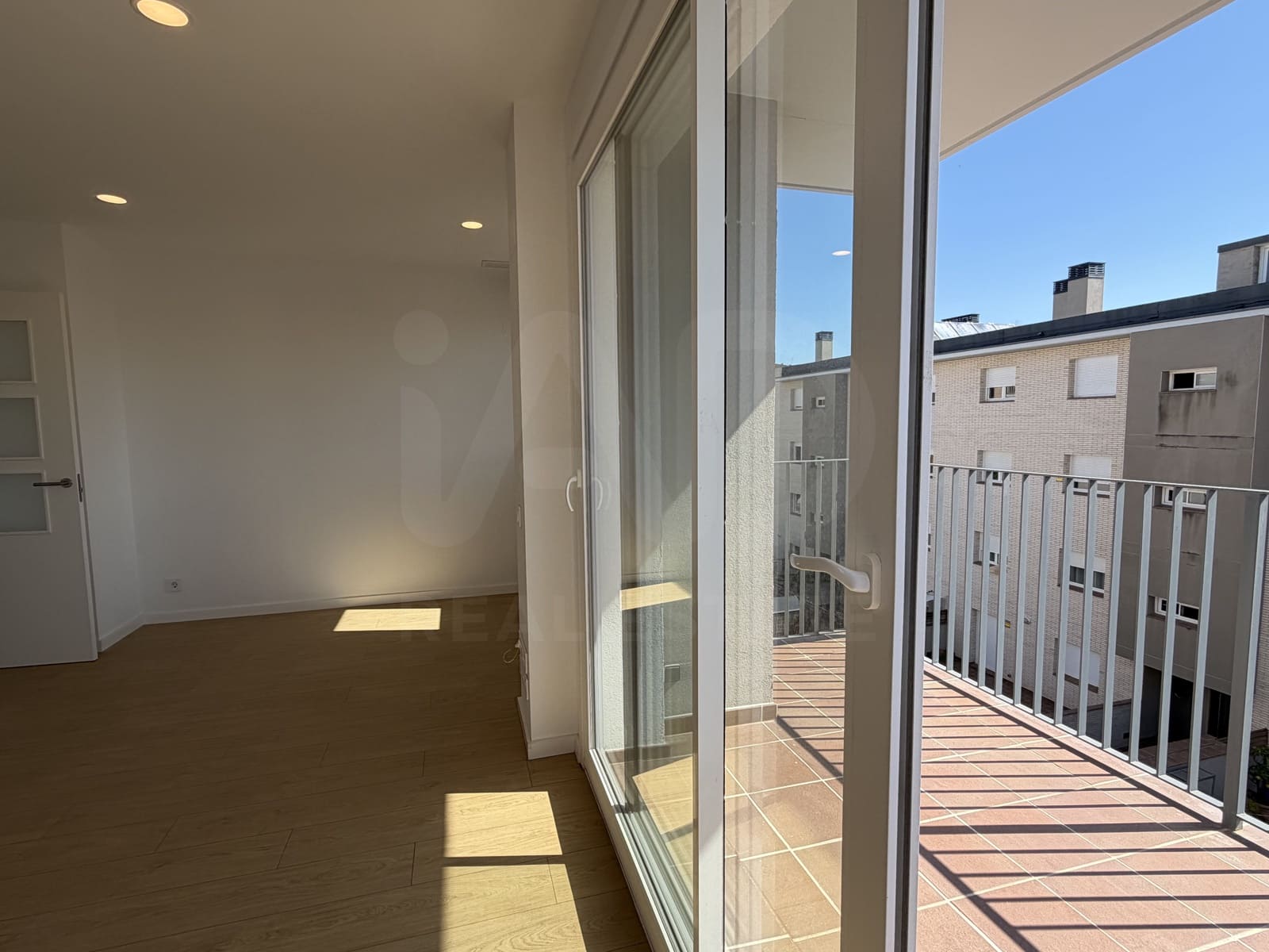3 slaapkamer Appartement te koop in Canet de Mar met garage - € 341.000 (Ref: 10023306)