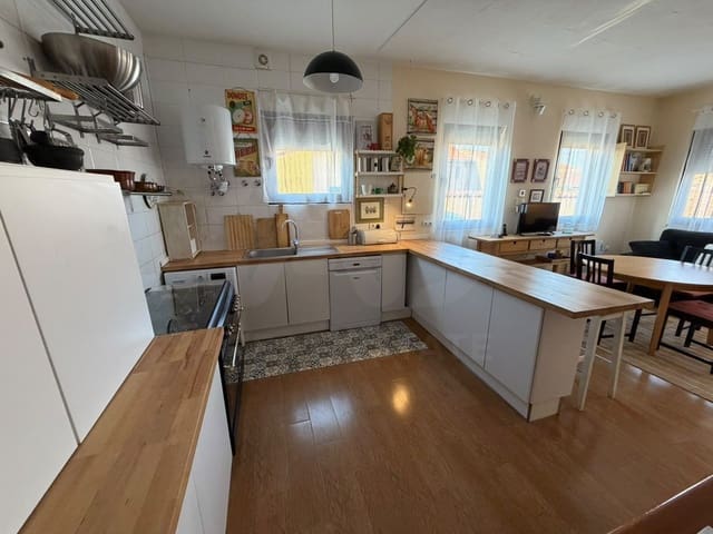 Villa zu vermieten in León Stadt - 650 € (Ref: 10023307)