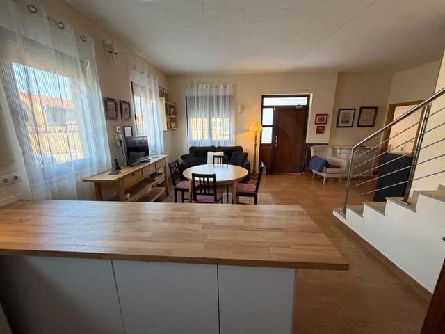 Villa zu vermieten in León Stadt - 650 € (Ref: 10023307)
