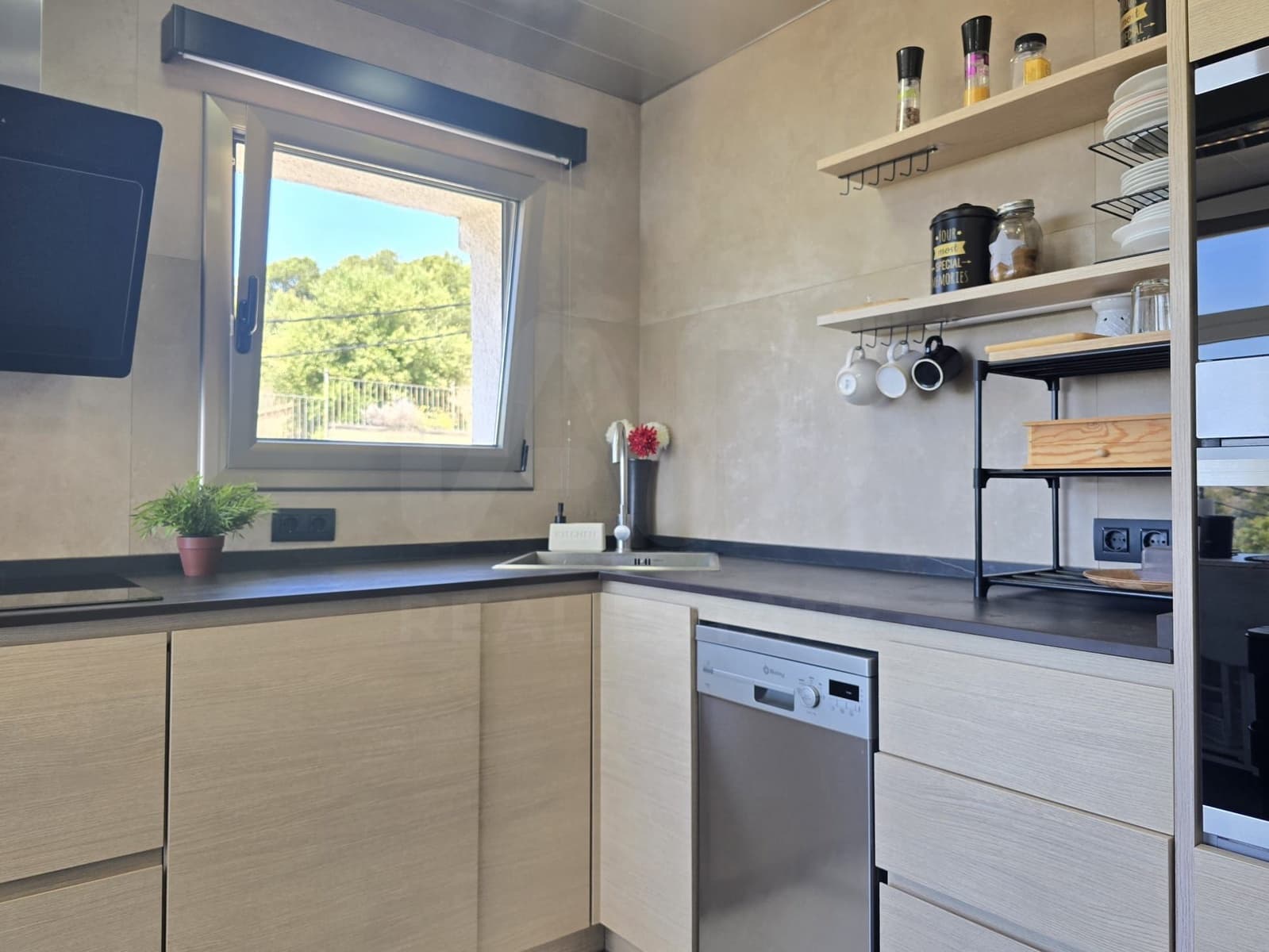 Apartamento de 3 habitaciones en Calafell en alquiler con piscina garaje - 1.028 € (Ref: 10023308)