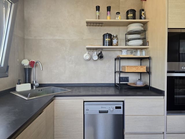 Appartement de 3 chambres à louer à Calafell avec piscine garage - 1 028 € (Ref: 10023308)
