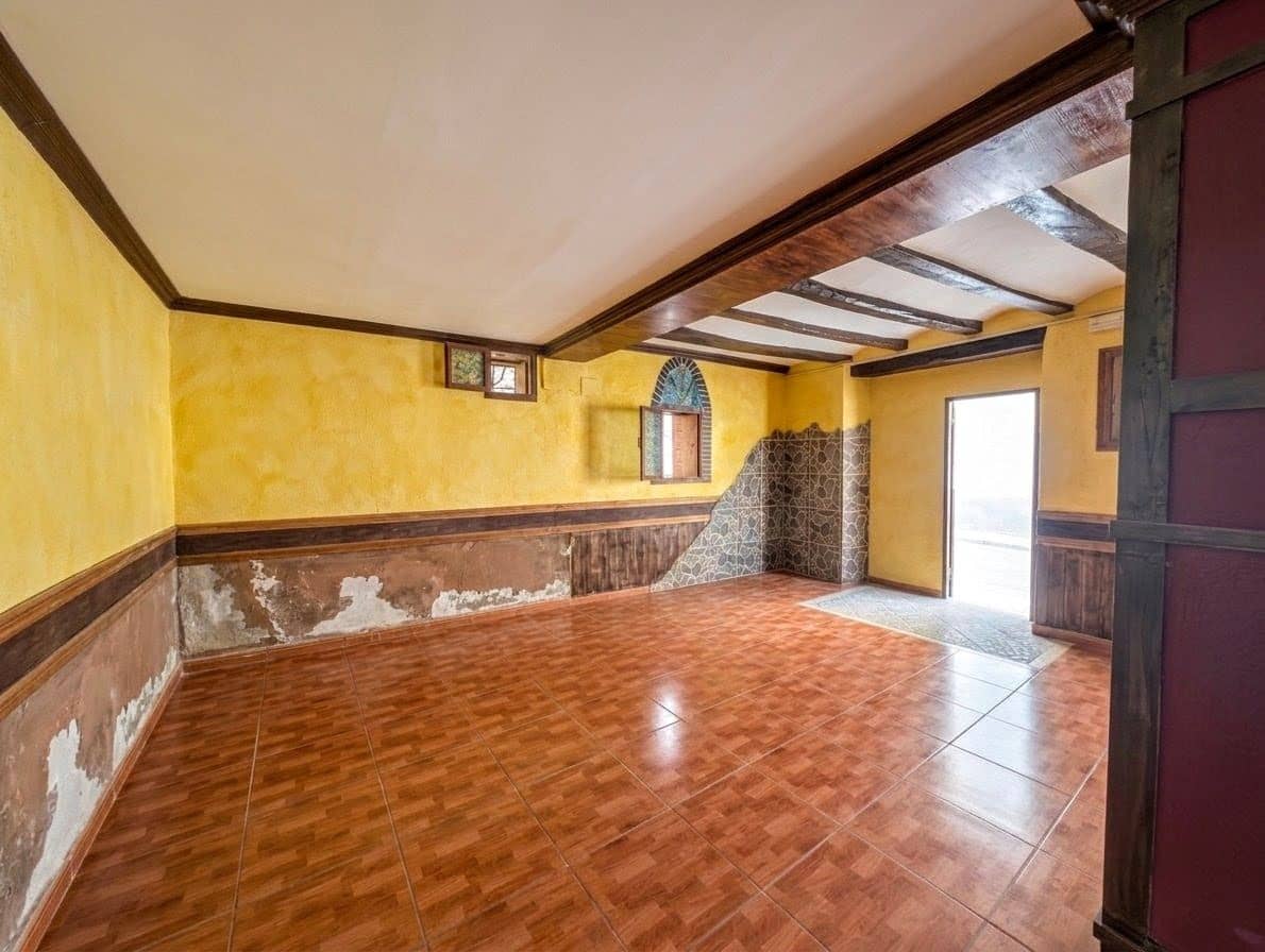 Apartment for sale in L'Ametlla de Mar - € 60,000 (Ref: 10023486)