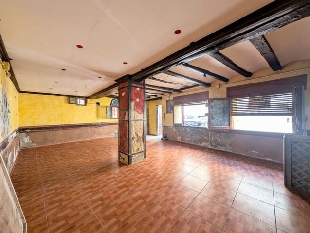 Apartment for sale in L'Ametlla de Mar - € 60,000 (Ref: 10023486)