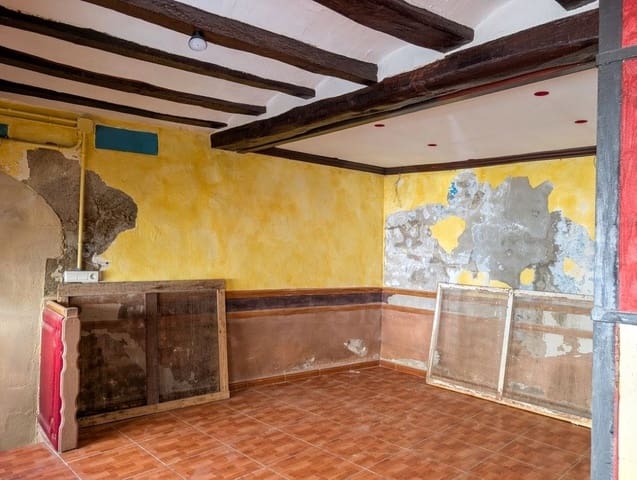 Apartment for sale in L'Ametlla de Mar - € 60,000 (Ref: 10023486)