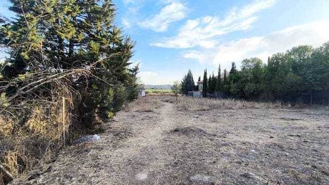 Tontti myytävänä paikassa Colmenar de Oreja - 80 000 € (Ref: 10023489)