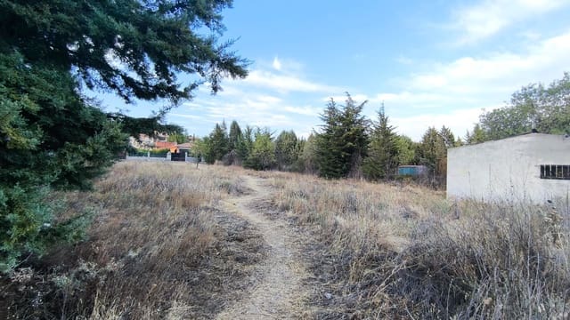 Tontti myytävänä paikassa Colmenar de Oreja - 80 000 € (Ref: 10023489)