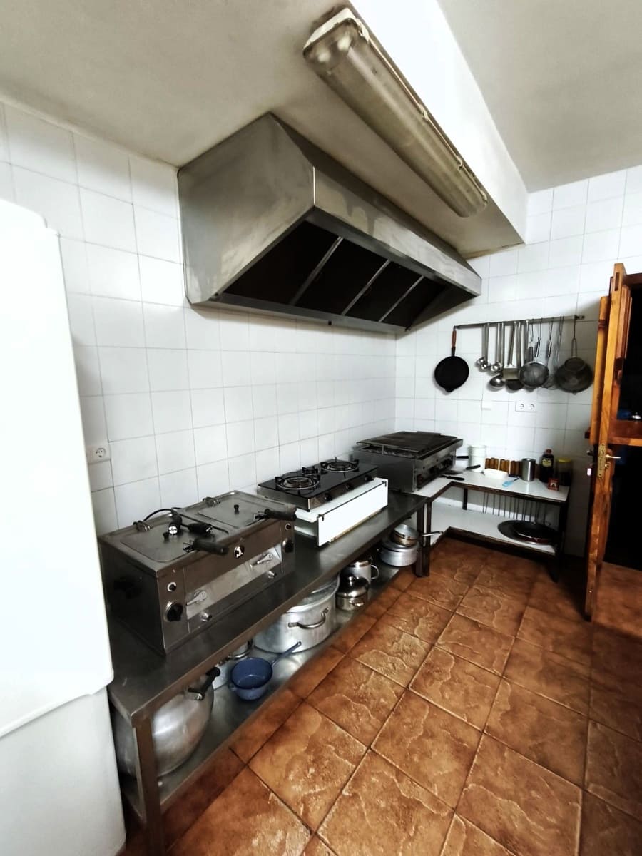 3 bedroom Commercial for sale in Sahagun - € 125,000 (Ref: 10023491)