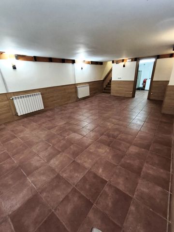 3 bedroom Commercial for sale in Sahagún - € 125,000 (Ref: 10023491)