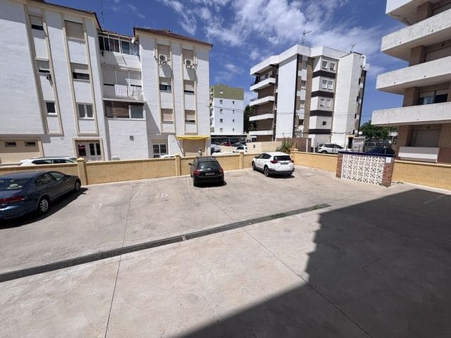 3 sovrum Lägenhet till salu i Lepe - 243 900 € (Ref: 10023492)
