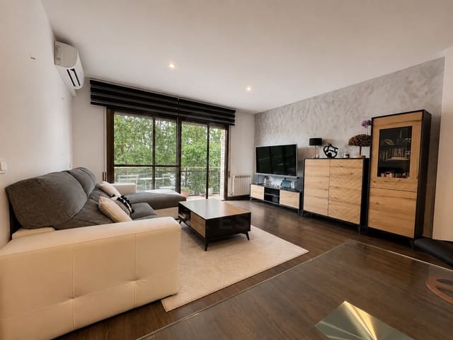 4 soverom Leilighet til salgs i La Roca del Vallès - € 357 000 (Ref: 10023495)
