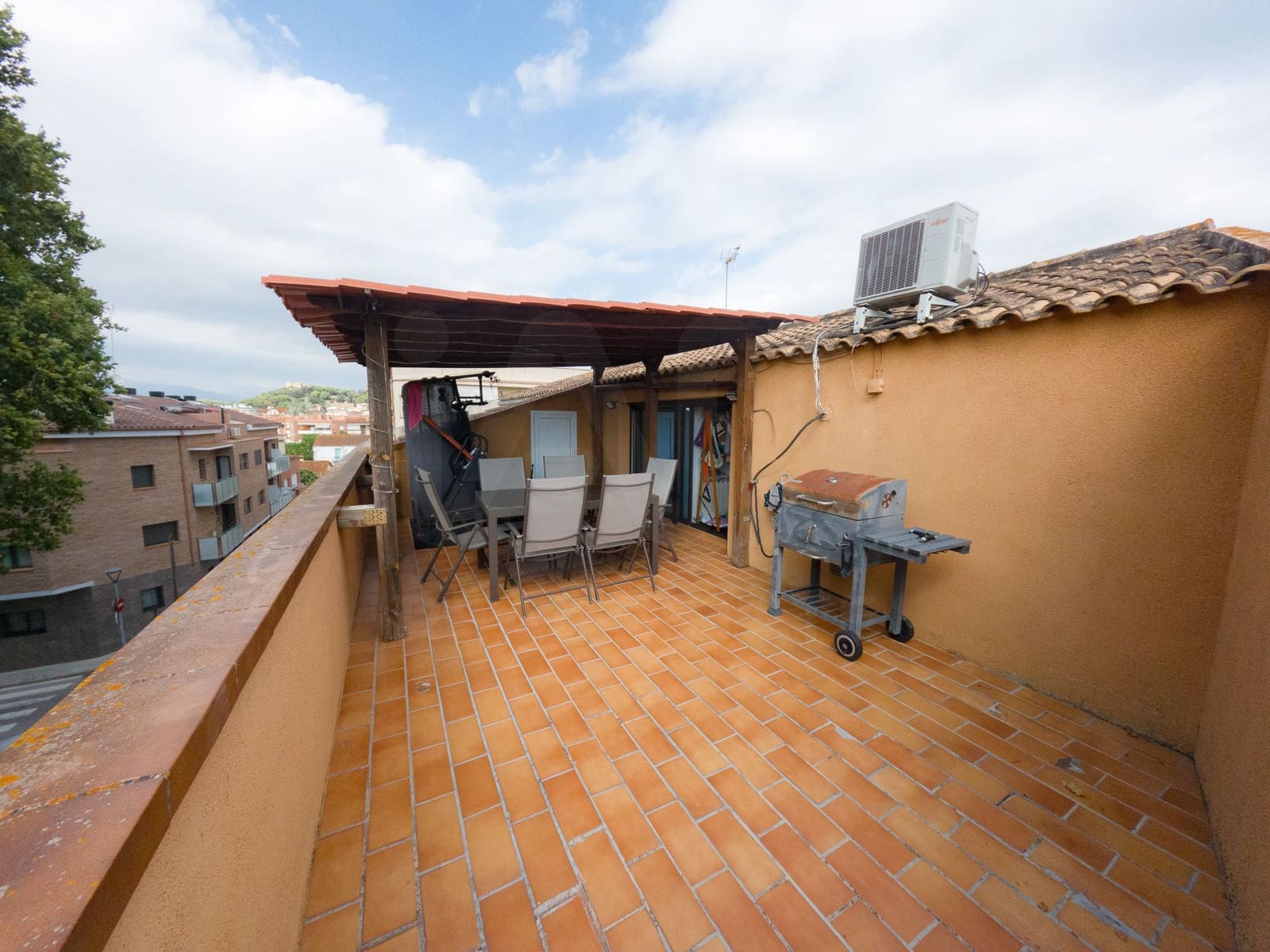 4 soveværelse Lejlighed til salg i La Roca del Valles - € 357.000 (Ref: 10023495)