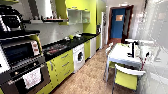 3 makuuhuone Huoneisto myytävänä paikassa Villaquilambre - 184 000 € (Ref: 10023498)