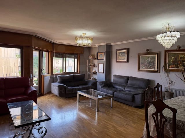 4 sypialnia Apartament na sprzedaż w Miasto León z garażem - 395 000 € (Ref: 10024839)