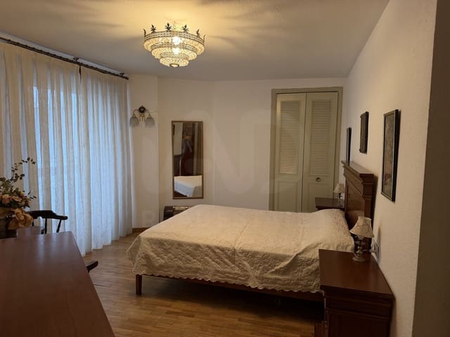 4 sypialnia Apartament na sprzedaż w Miasto León z garażem - 395 000 € (Ref: 10024839)