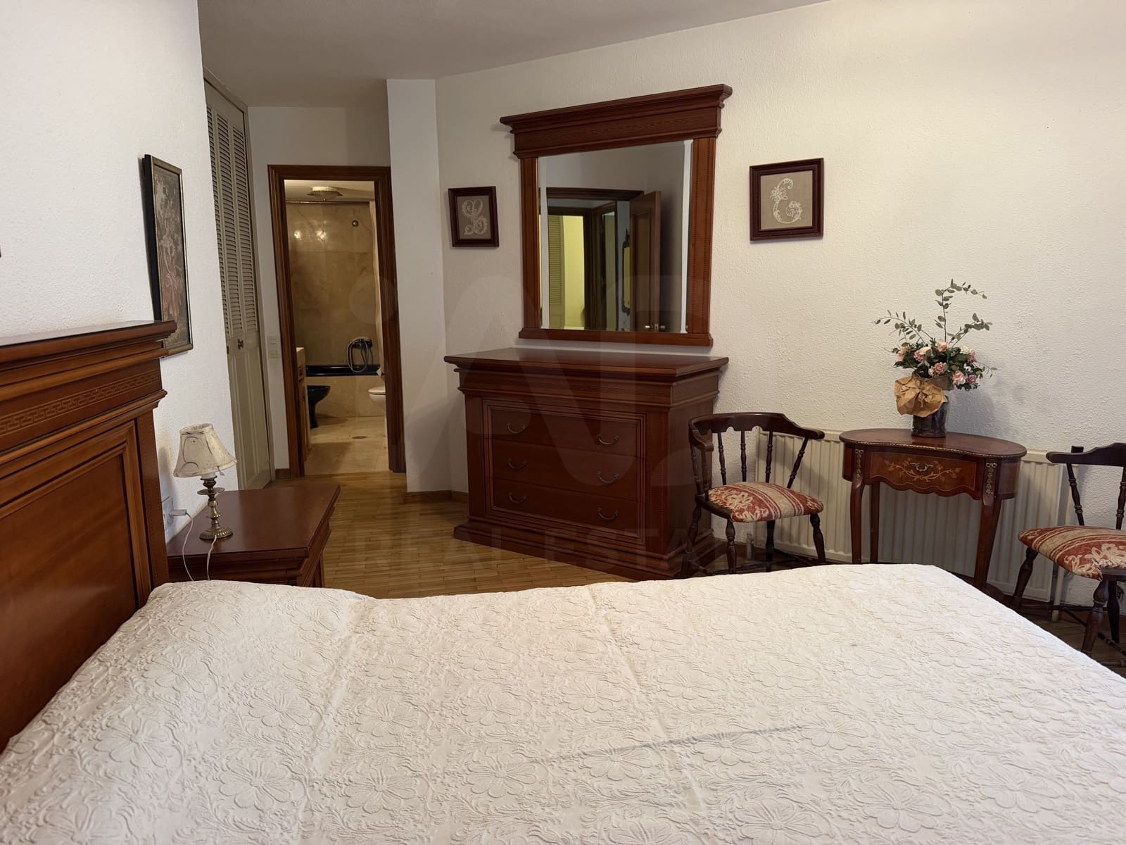 4 quarto Apartamento para venda em Leao cidade com garagem - 395 000 € (Ref: 10024839)
