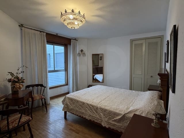 4 sypialnia Apartament na sprzedaż w Miasto León z garażem - 395 000 € (Ref: 10024839)
