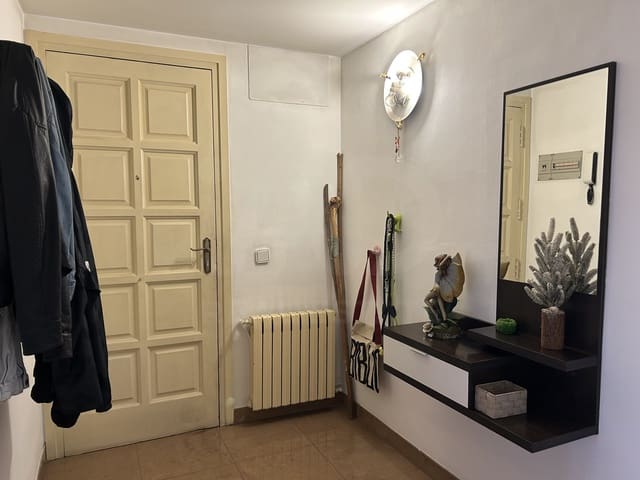 4 soverom Leilighet til salgs i Martorell - € 255 000 (Ref: 10024840)