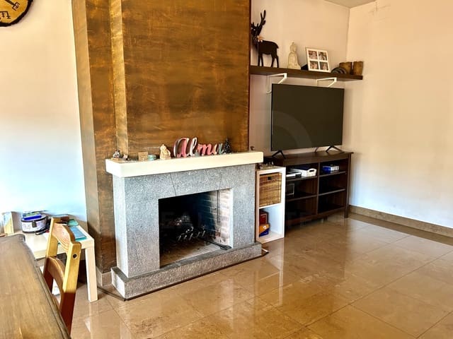 4 soverom Leilighet til salgs i Martorell - € 255 000 (Ref: 10024840)