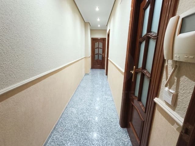 5 chambre Maison de Ville à vendre à Lucena - 320 000 € (Ref: 10024844)