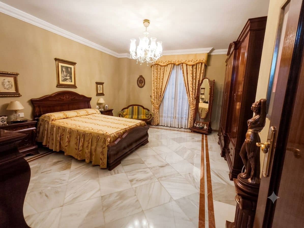 5 chambre Maison de Ville à vendre à Lucena - 320 000 € (Ref: 10024844)