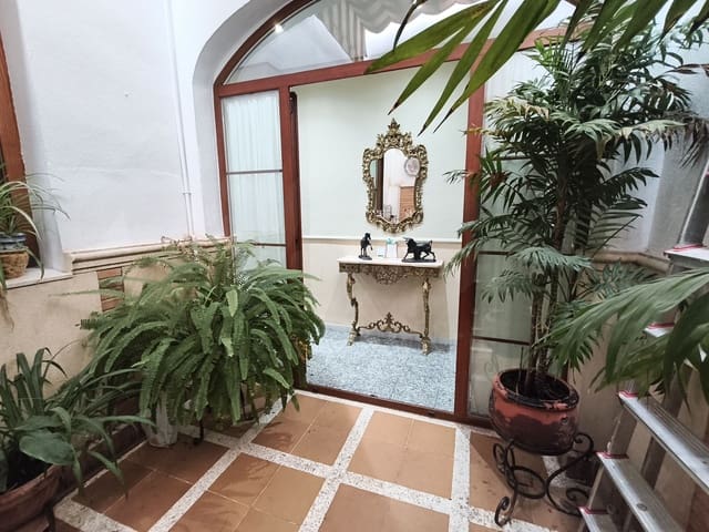 5 chambre Maison de Ville à vendre à Lucena - 320 000 € (Ref: 10024844)