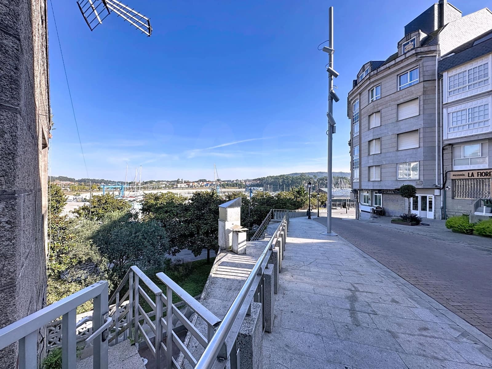6 soverom Leilighet til salgs i Sanxenxo - € 260 000 (Ref: 10025000)