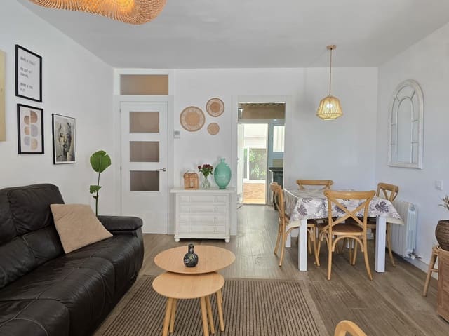 Adosado de 4 habitaciones en Cunit en venta con garaje - 329.000 € (Ref: 10025006)