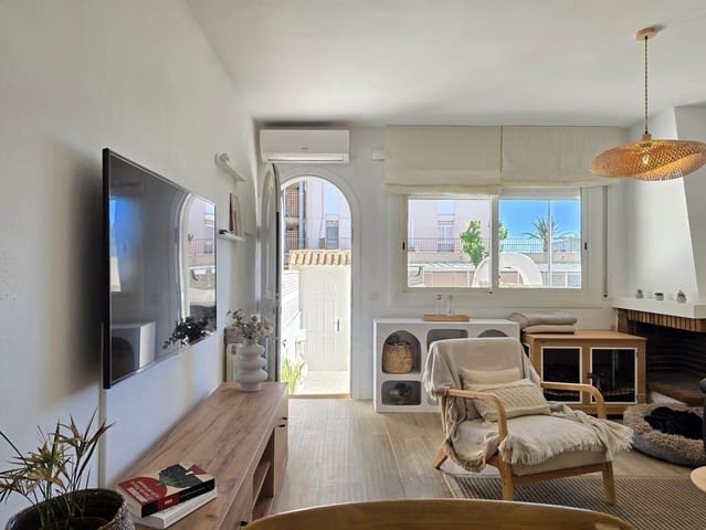 Adosado de 4 habitaciones en Cunit en venta con garaje - 329.000 € (Ref: 10025006)
