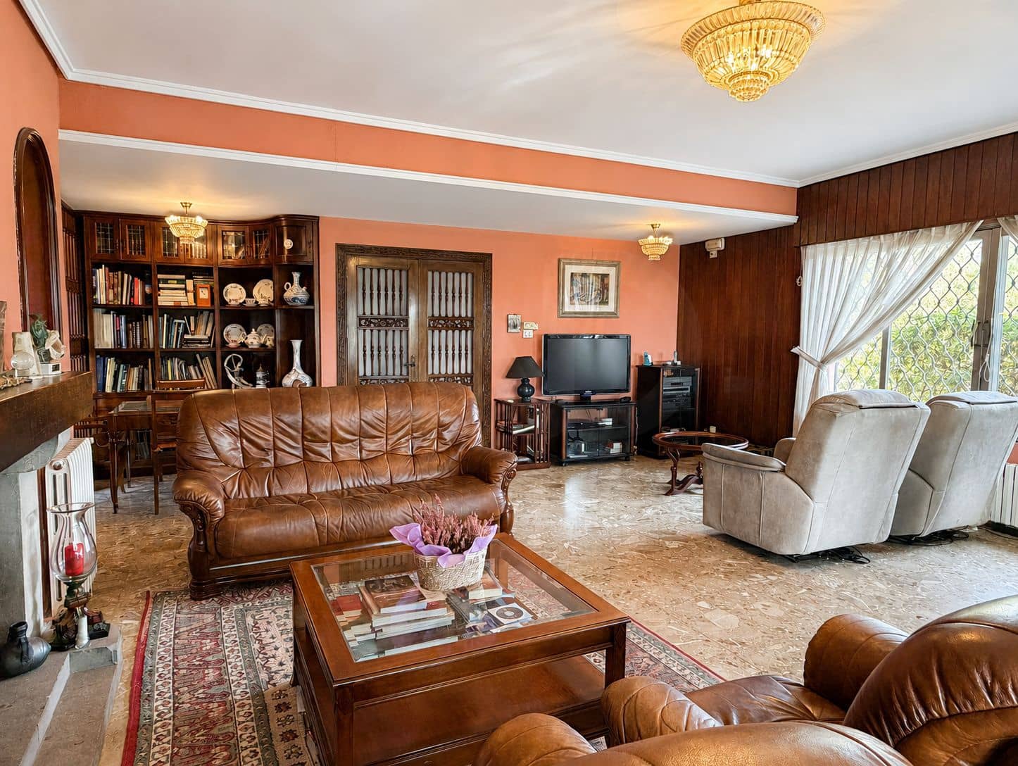 6 soverom Villa til salgs i Lliria med svømmebasseng garasje - € 575 000 (Ref: 10025007)