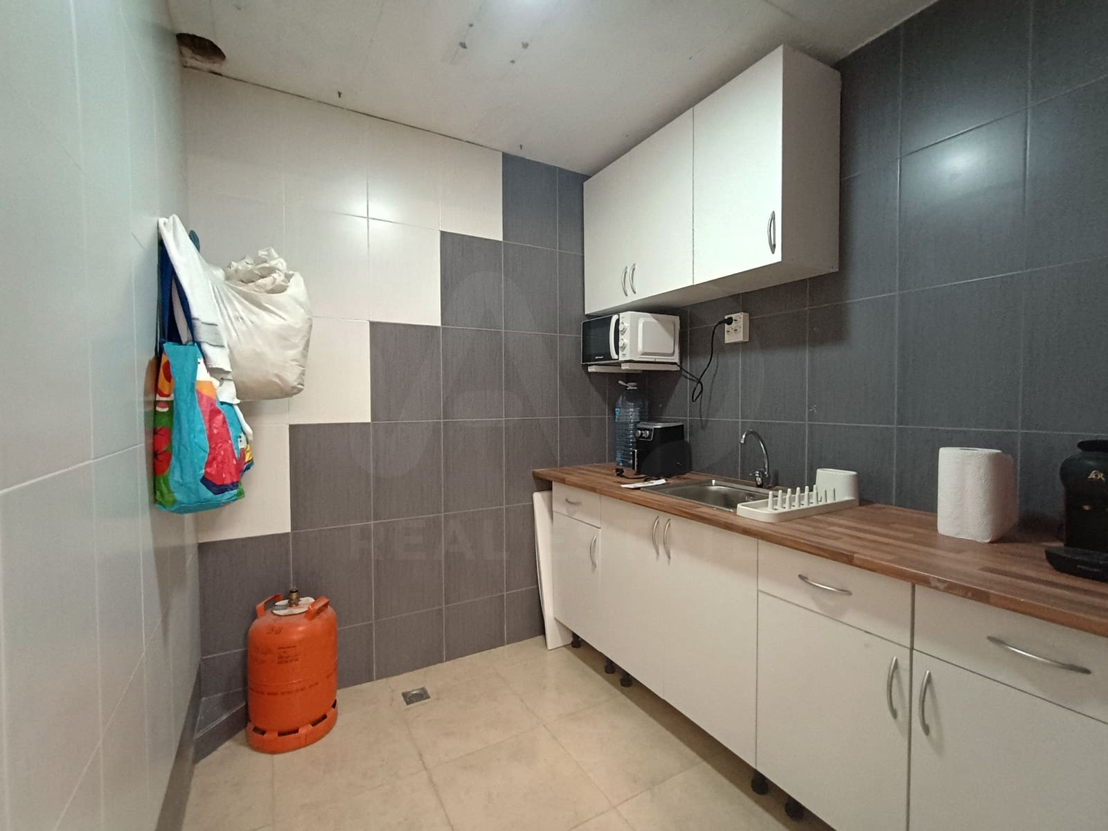 Local Commercial à louer à Cunit - 700 € (Ref: 10025011)