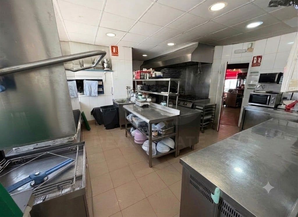 2 sovrum Kommersiell till salu i Daimus - 380 000 € (Ref: 10025013)