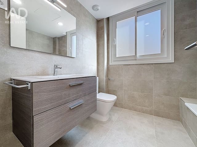 3 soveværelse Lejlighed til salg i Canet de Mar med garage - € 334.000 (Ref: 10025014)