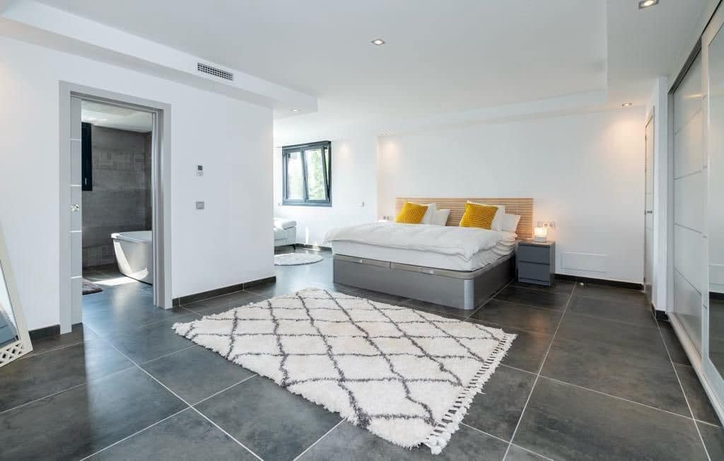 6 slaapkamer Villa te koop in Marbella met zwembad garage - € 4.637.000 (Ref: 10025015)