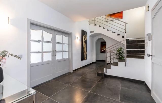 6 slaapkamer Villa te koop in Marbella met zwembad garage - € 4.637.000 (Ref: 10025015)