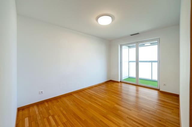 3 sovrum Lägenhet till salu i L'Hospitalet de Llobregat med garage - 673 000 € (Ref: 10026510)