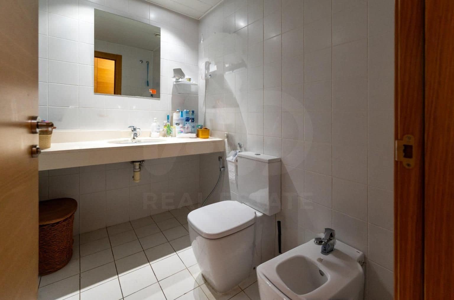 3 bedroom Apartment for sale in L'Hospitalet de Llobregat with garage - € 673,000 (Ref: 10026510)