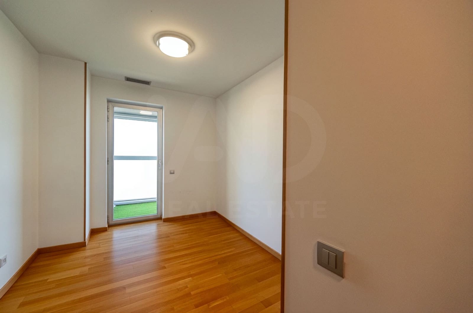 3 bedroom Apartment for sale in L'Hospitalet de Llobregat with garage - € 673,000 (Ref: 10026510)